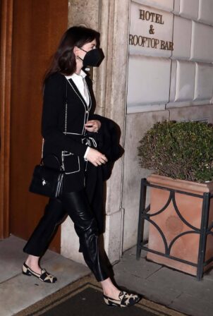 Anne Hathaway - Seen at her hotel in Rome