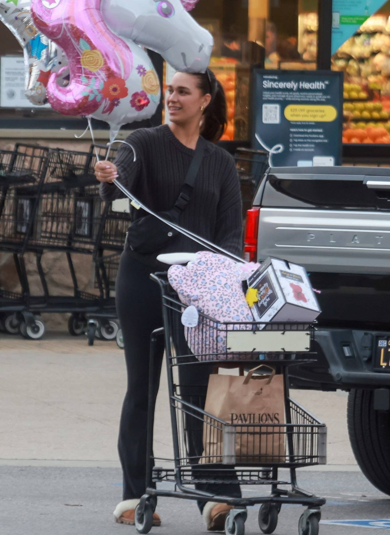 April Love Geary 2023 : April Love Geary – Picks up groceries and balloons for her daughters birthday in Malibu-02
