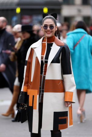 Araya Alberta Hargate - Arriving to Fendi Couture SS24 Show during the Haute Couture Week in Paris