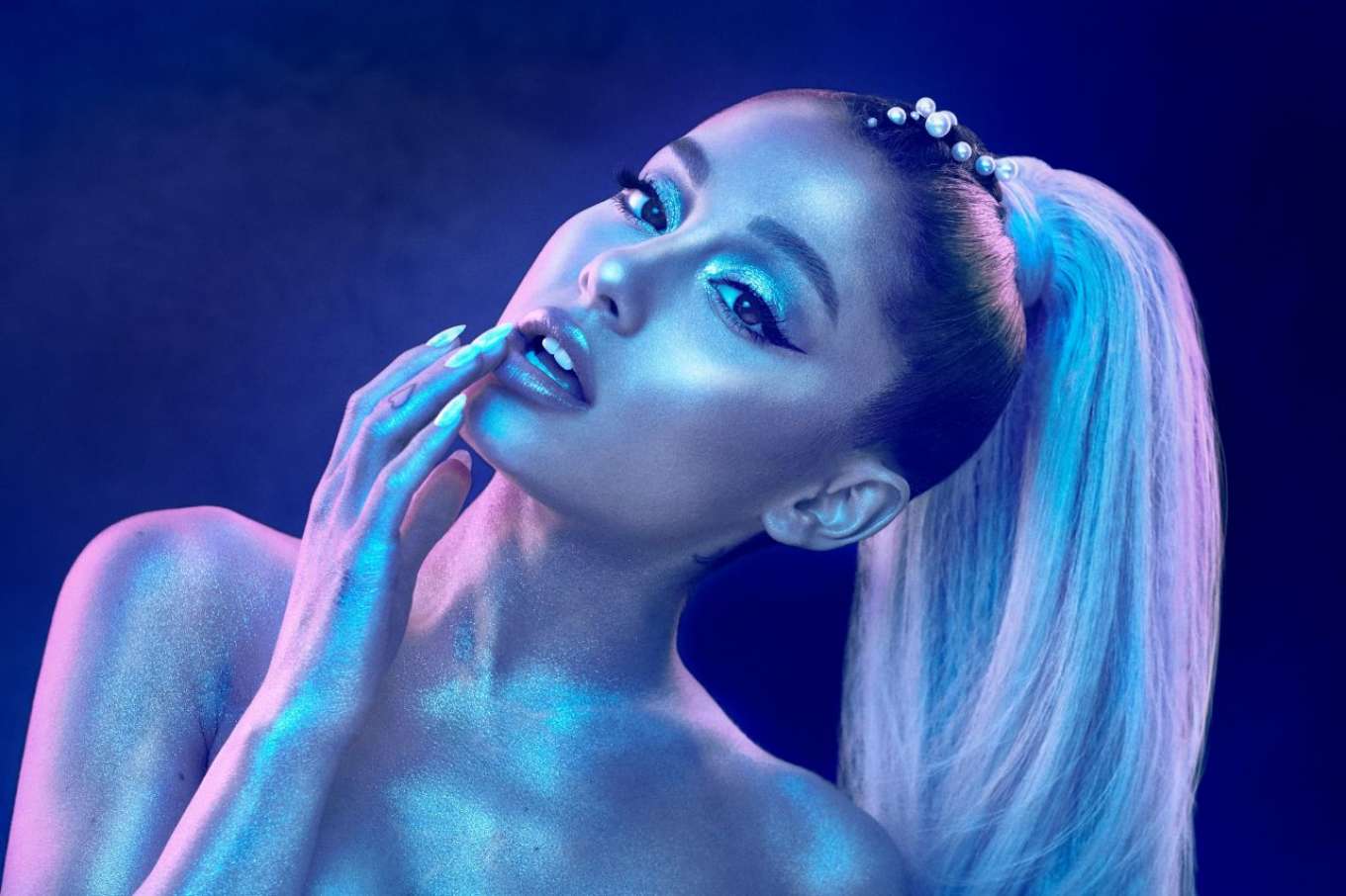 Ariana Grande â€“ â€˜Cloud By Ariana Grandeâ€™ Perfume 2018