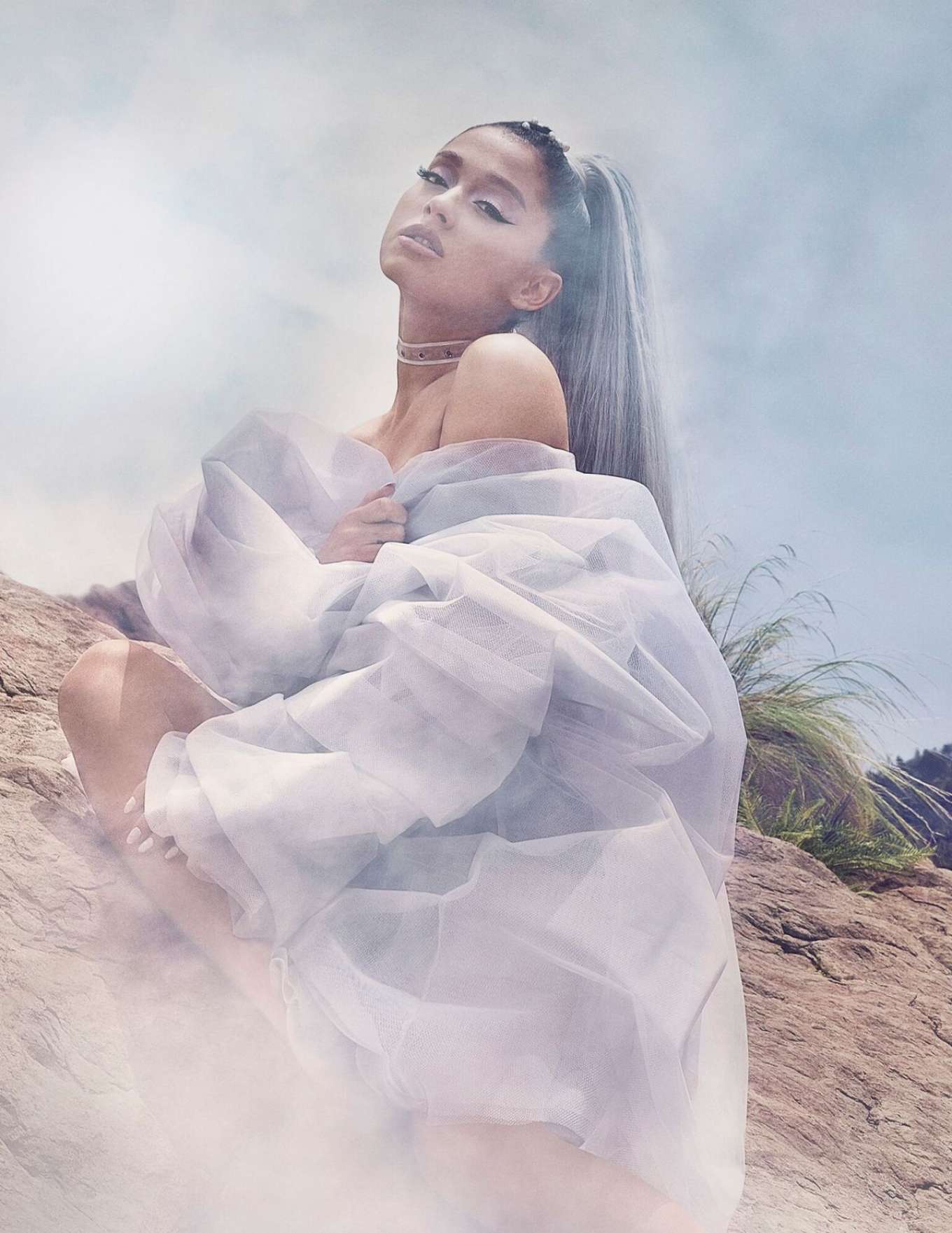 Ariana Grande â€“ â€˜Cloud by Ariana Grandeâ€™ Perfume 2018