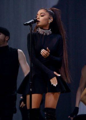 Ariana Grande - Dangerous Woman Tour 2017 in Phoenix