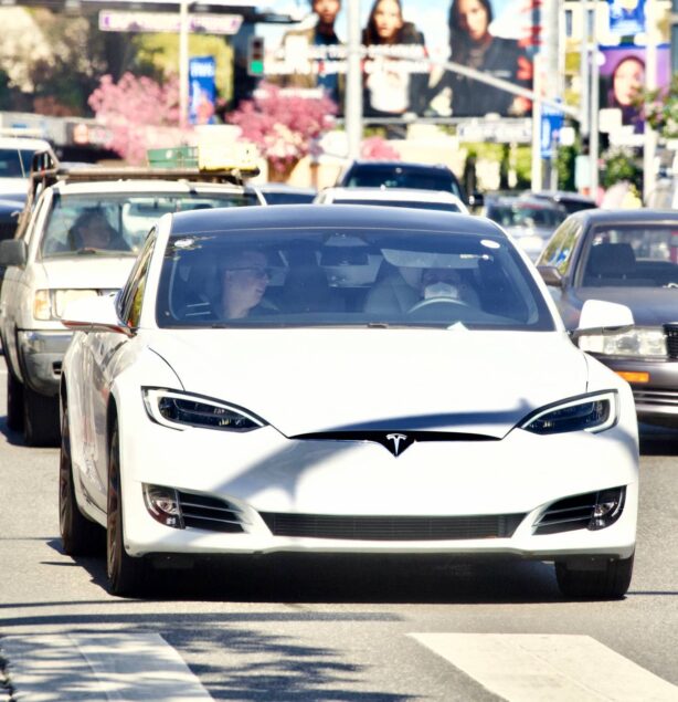Ariana Grande - Driving Tesla in Los Angeles