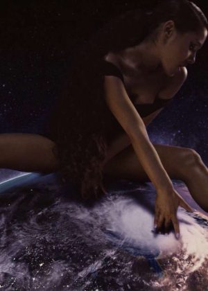Ariana Grande - 'God Is A Woman' Music Video Preview Pic