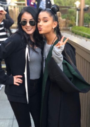 Ariana Grande - Harry Potter World in California