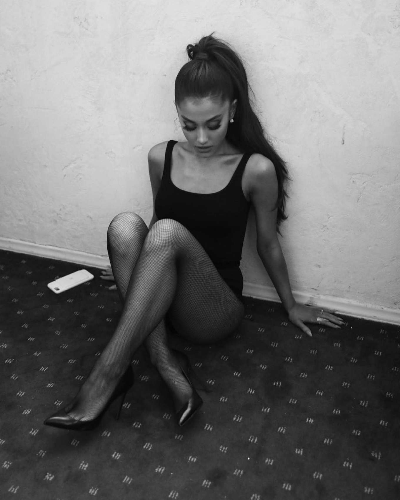 Ariana Grande Jones Crow Photoshoot 2017 Gotceleb