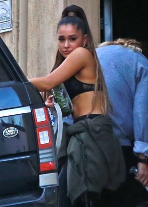 Ariana Grande - Leaving the dance studio in LA