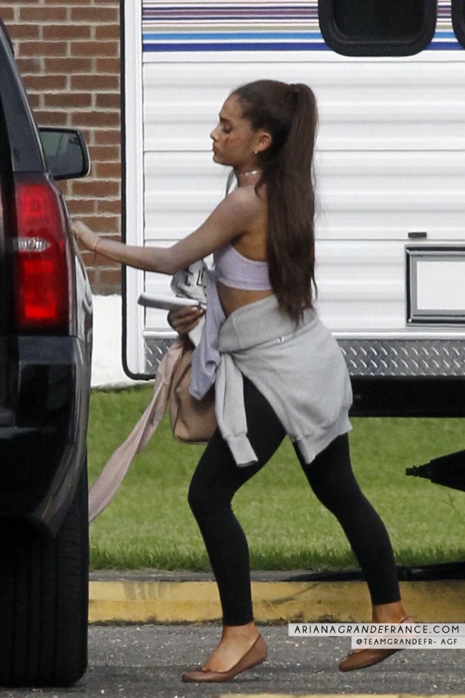 Ariana Grande on the set of 'Scream Queens' in New Orleans