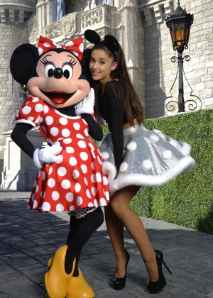 Ariana Grande - Performing at Disney Parks Christmas Parade in Orlando