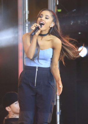 Ariana Grande - Performing at Jimmy Kimmel Live in Hollywood