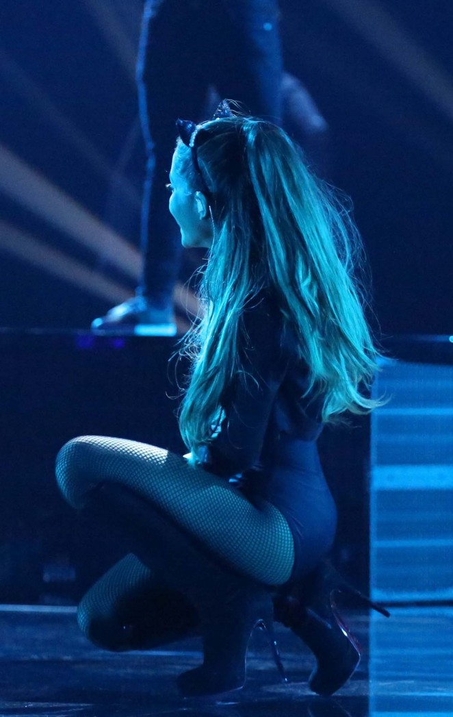 Ariana Grande - Performing on Australian Idol