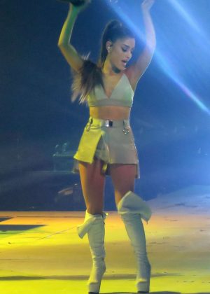 Ariana Grande - Performs in Las Vegas