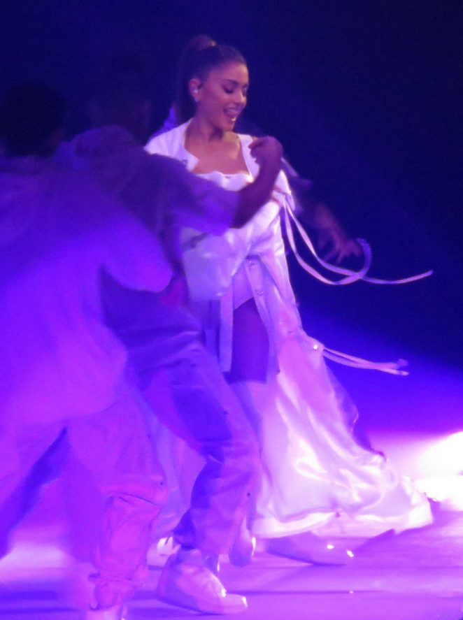 Ariana Grande Performs In Las Vegas 44 Gotceleb