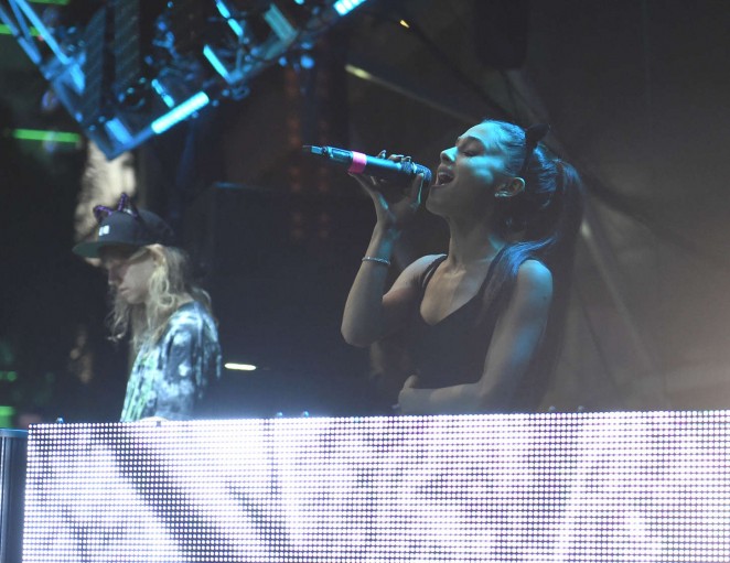Ariana Grande - Ultra Music Festival in Miami