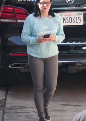 Ariel Winter at 'Modern Family' head to the women's march as they film a scene in LA