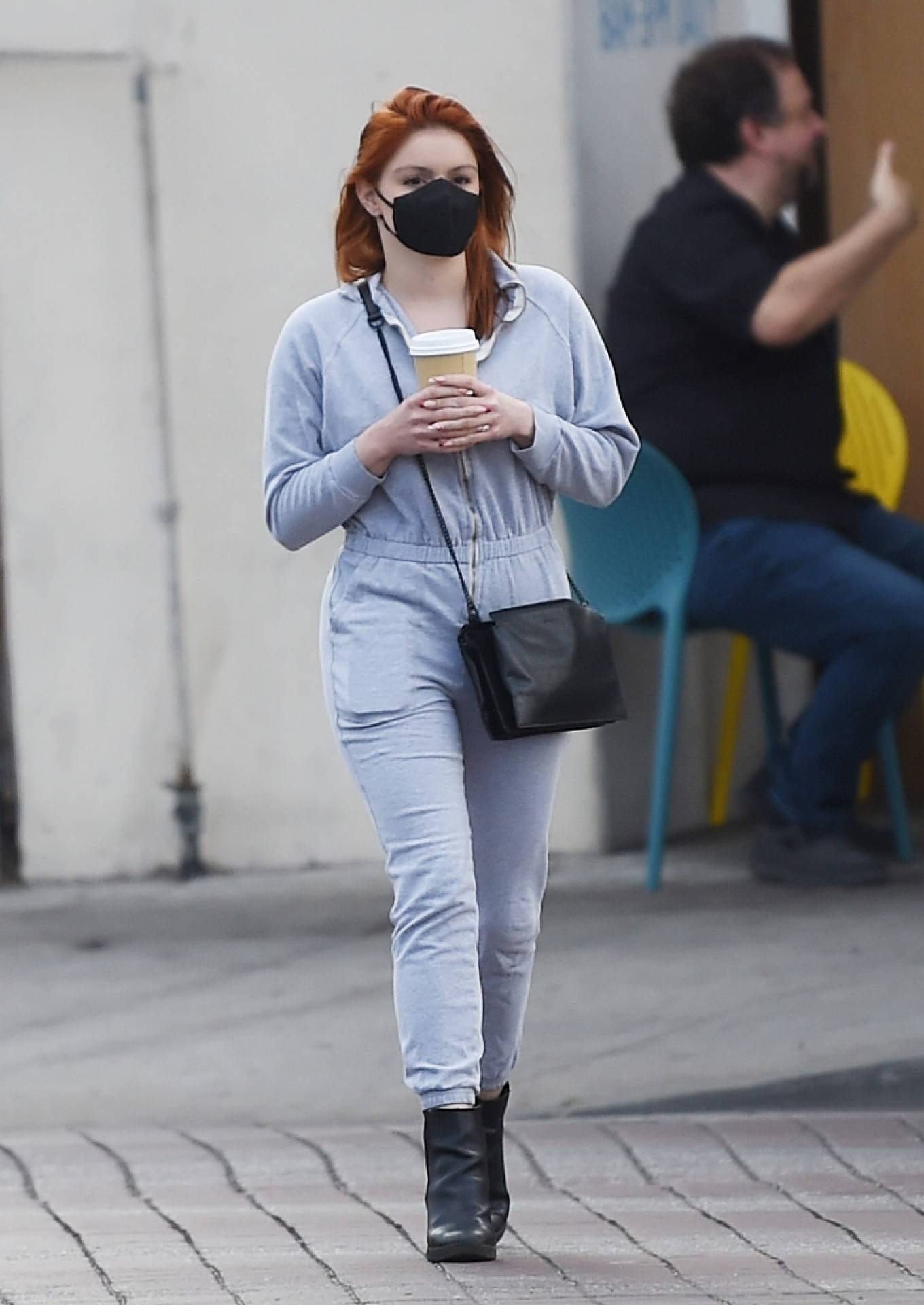 Ariel Winter 2021 : Ariel Winter – Grabs a cup of coffee in West Hollywood-05