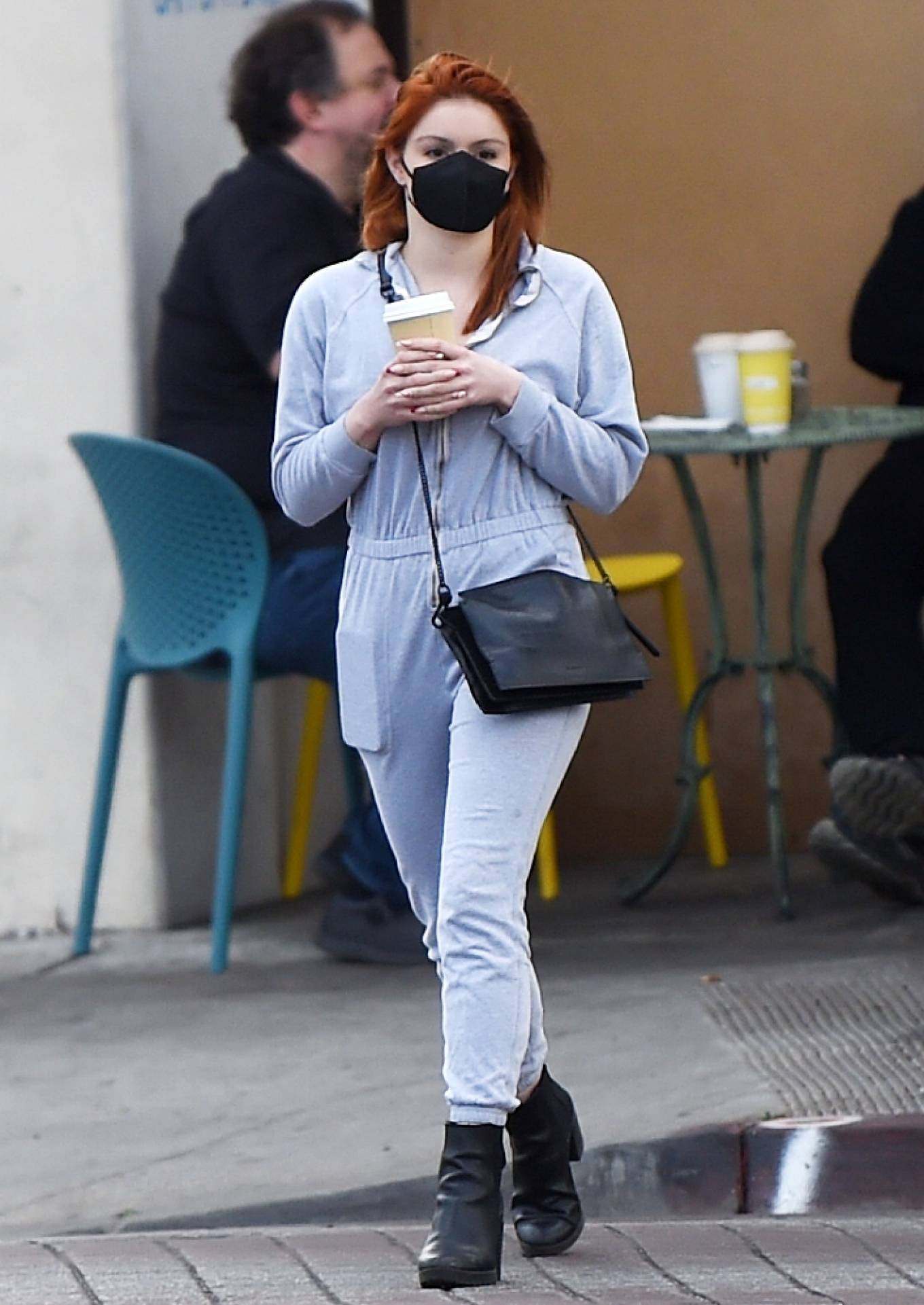 Ariel Winter 2021 : Ariel Winter – Grabs a cup of coffee in West Hollywood-07