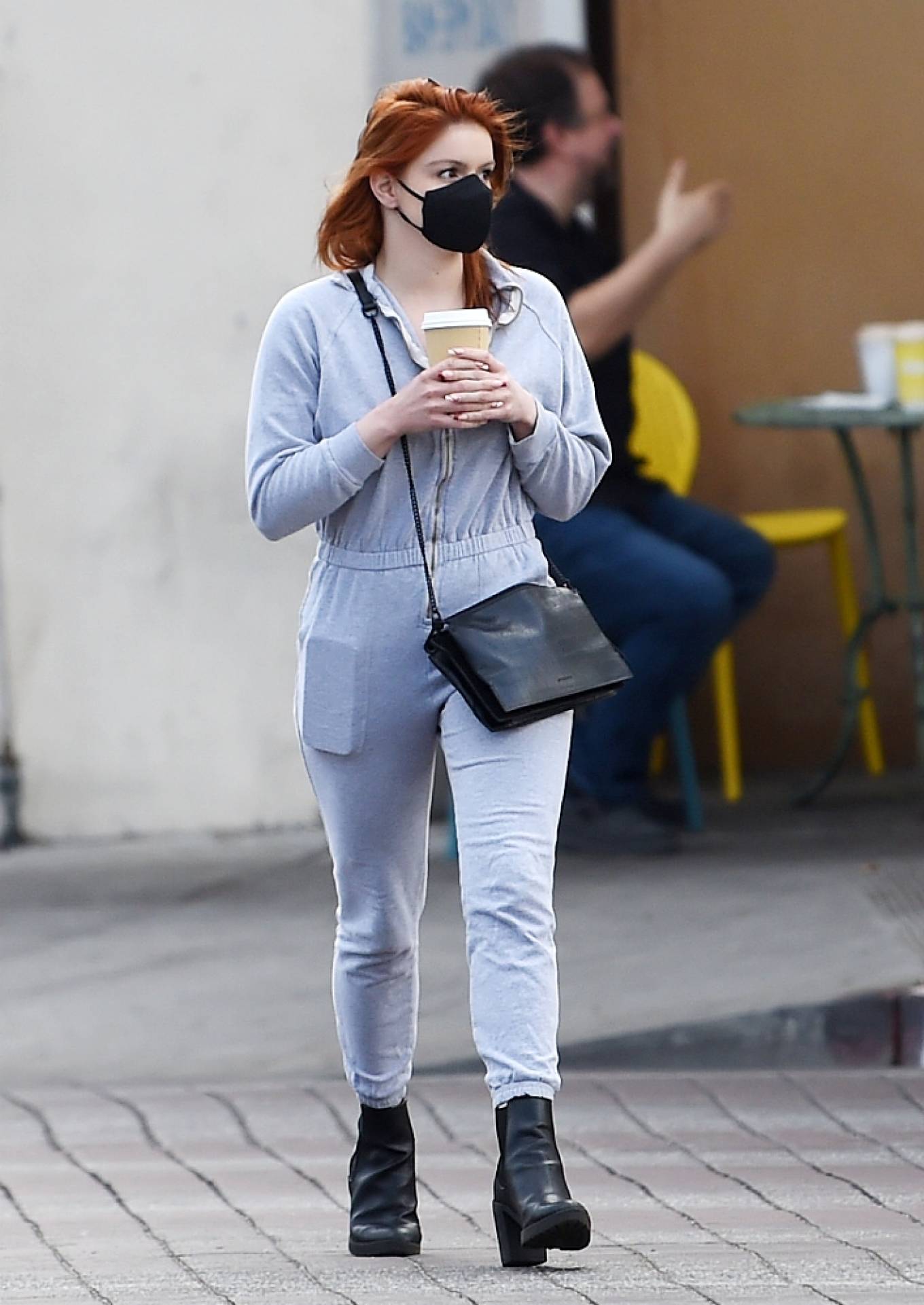 Ariel Winter 2021 : Ariel Winter – Grabs a cup of coffee in West Hollywood-24