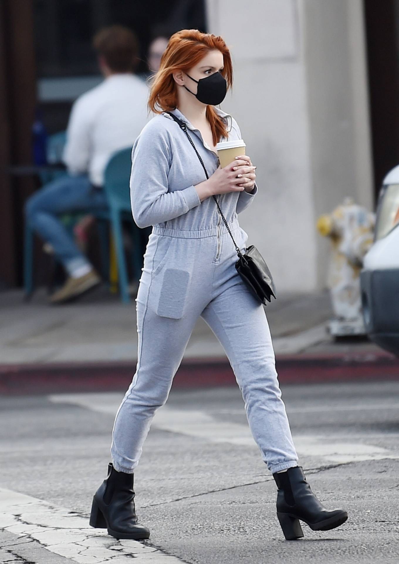 Ariel Winter 2021 : Ariel Winter – Grabs a cup of coffee in West Hollywood-29