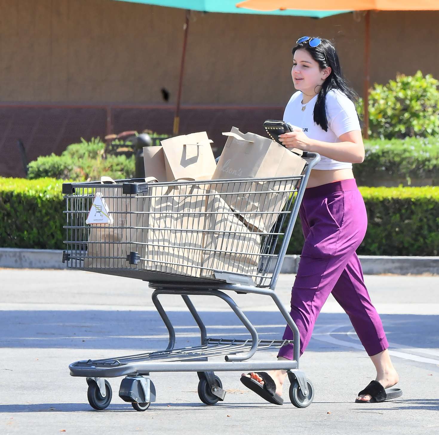 Ariel Winter - Grocery Shopping in Los Angeles. 