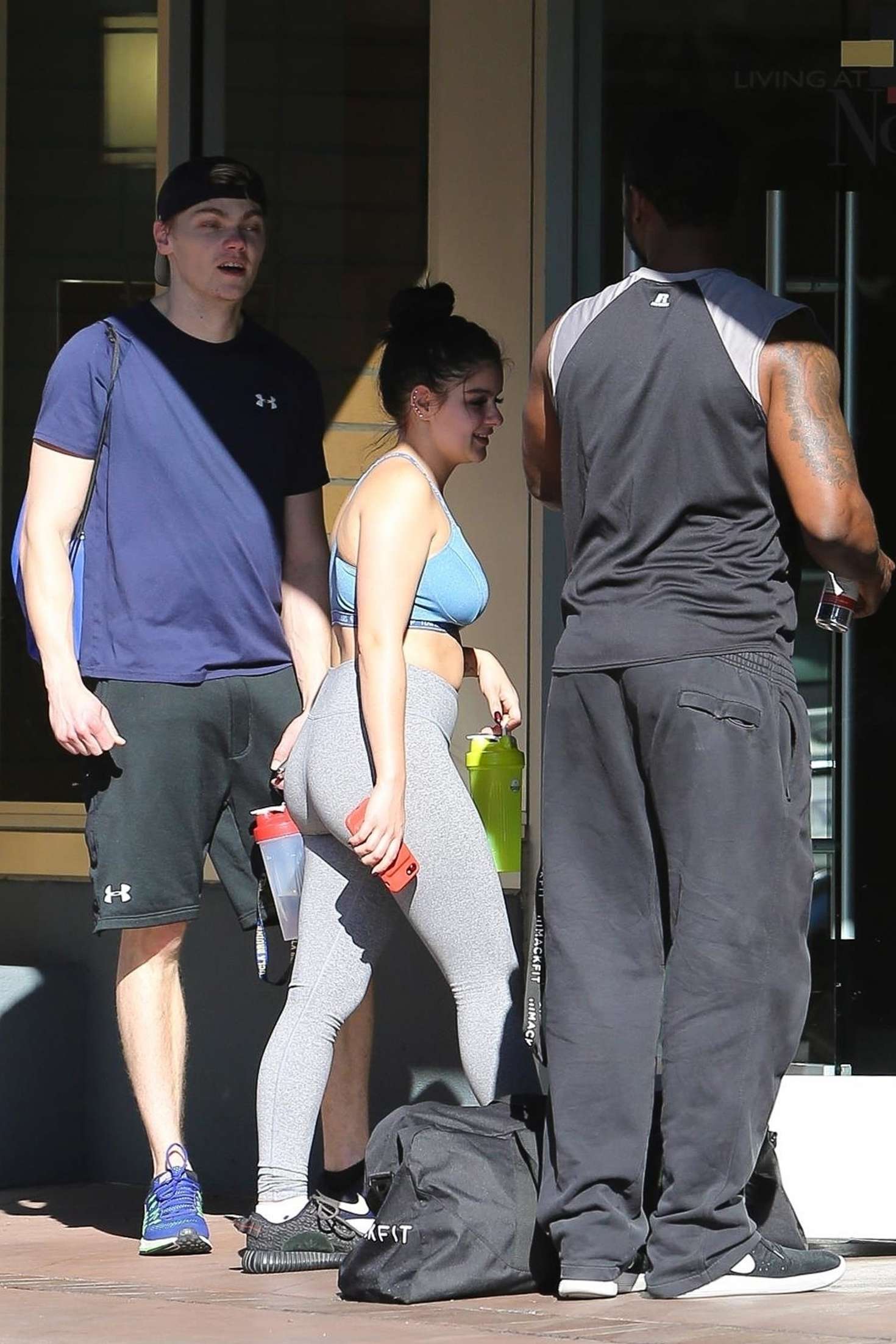 Ariel Winter 2017 : Ariel Winter: Hits the gym with Levi Meaden -09. 