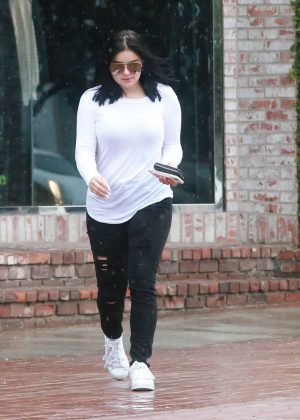 Ariel Winter in Ripped Jeans at Harvest Moon Kitchen in LA