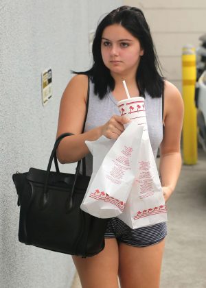 Ariel Winter in Shorts Stops by a Restaurant in West Hollywood