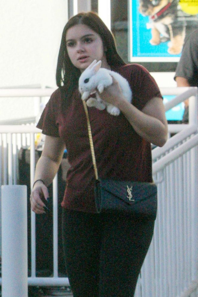 Ariel Winter - Leaving a Petco Store with a cute baby bunny in LA