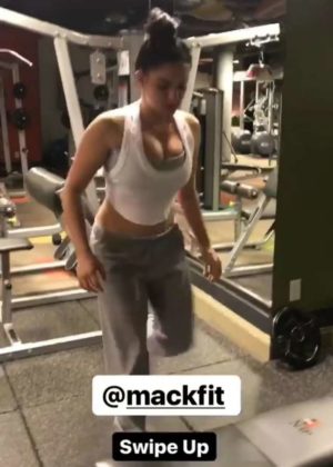 Ariel Winter - Working Out
