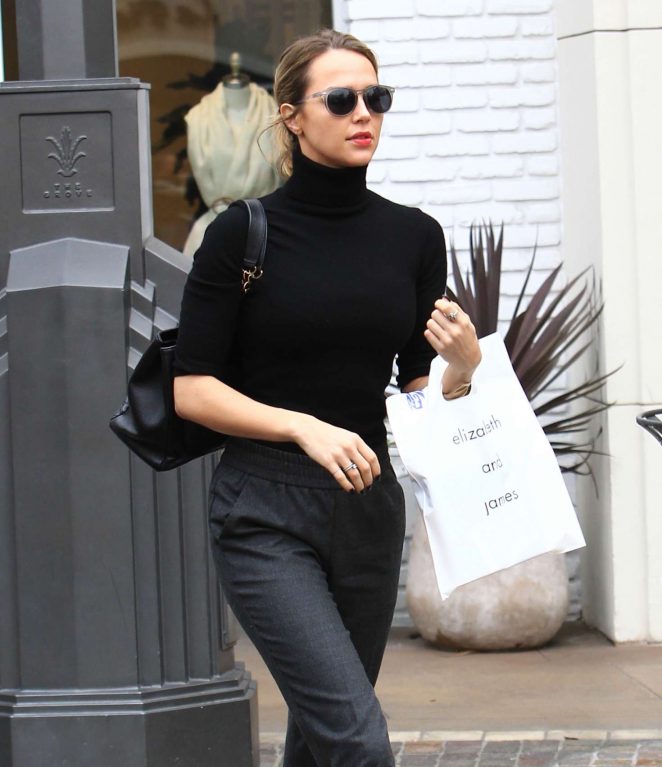 Arielle Kebbel- Shopping at the Grove in Los Angeles