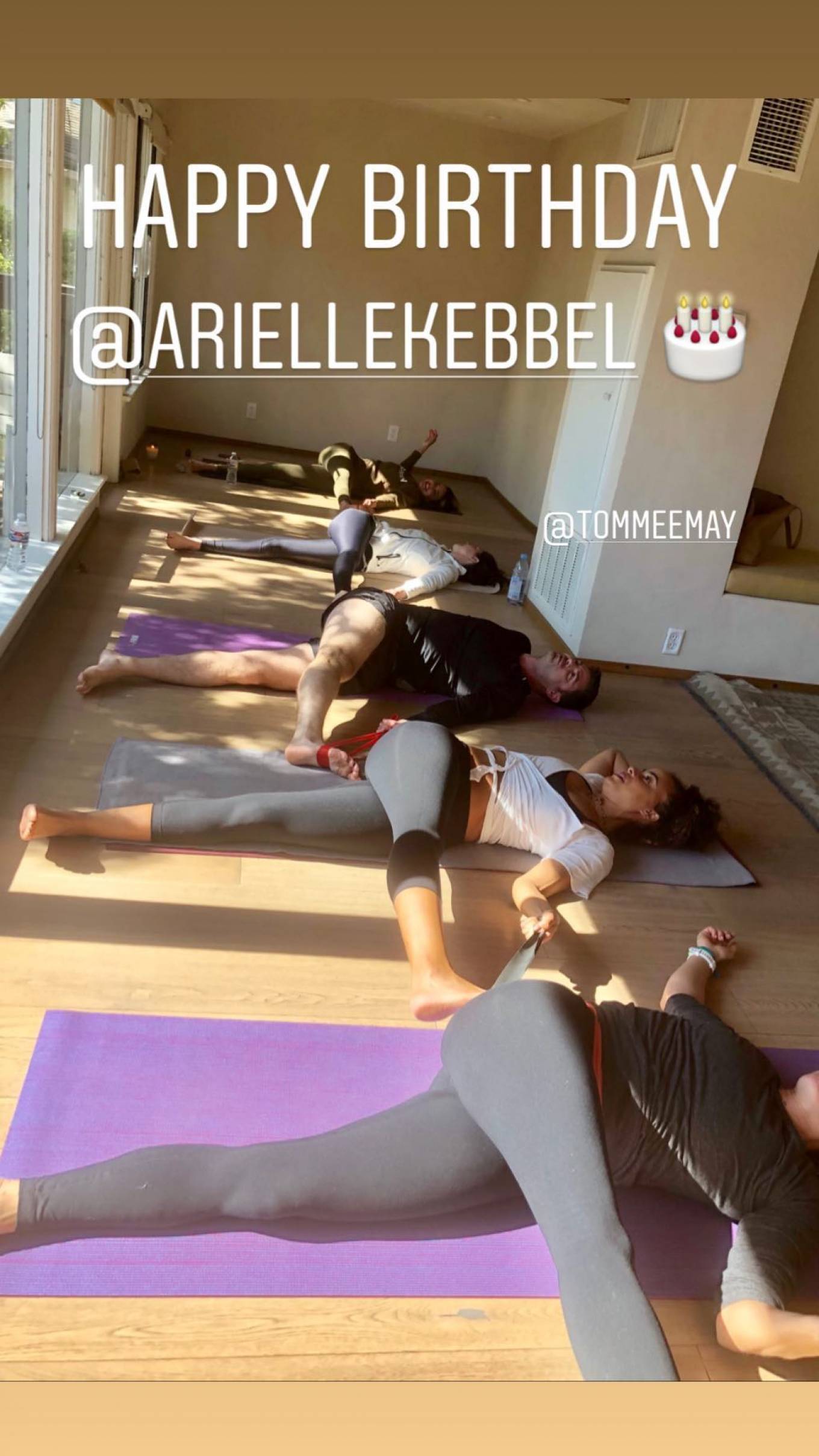 Arielle Kebbel â€“ Social media