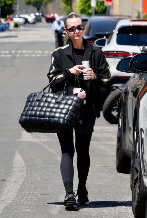 Ashlee Simpson - Arriving at gym session in Studio City