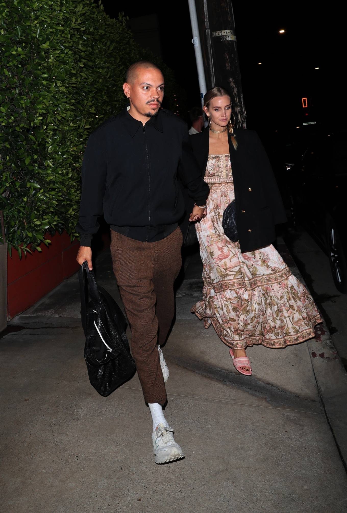 Ashlee Simpson â€“ Seen after dinner at Giorgio Baldi in