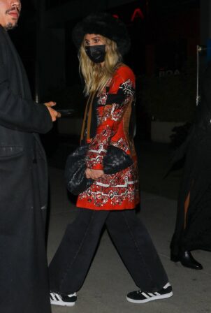 Ashlee Simpson - Seen at BOA Steakhouse in West Hollywood