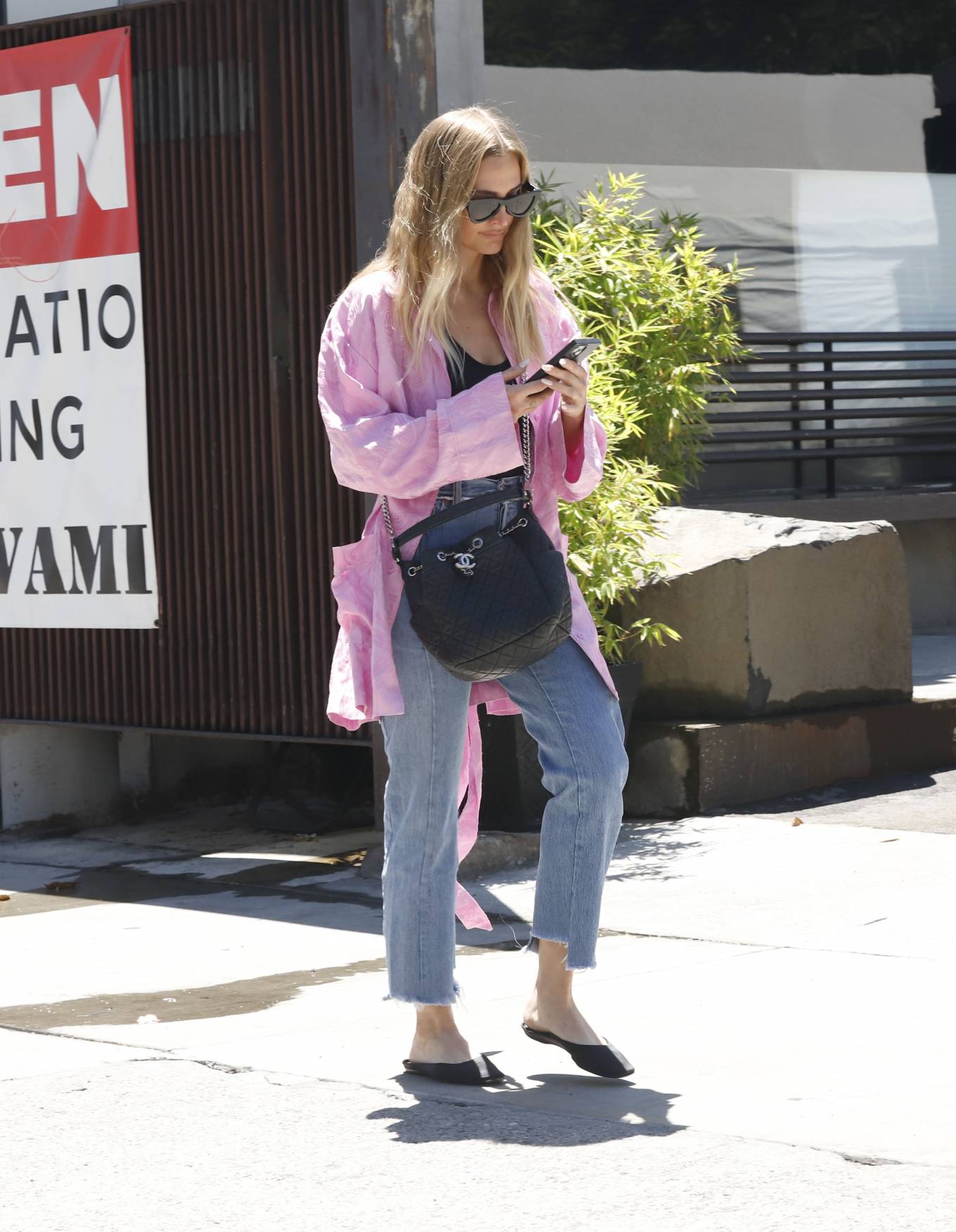 Ashlee Simpson - Stepping out in Los Angeles