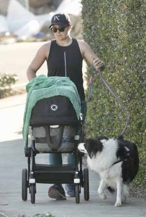 Ashleigh Barty - Spotted with her newborn in Brisbane
