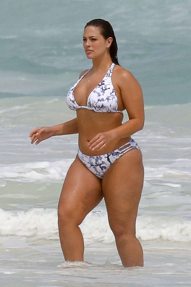 Ashley Graham - Bikini Candids in Cancun
