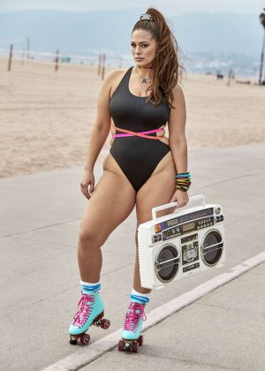 Ashley Graham - Shows her 2019 Resort collection in Venice Beach