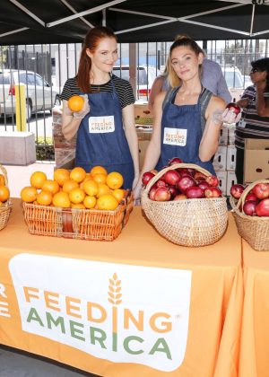 Ashley Greene - 'Put The Heat On Hunger' Celebrity Volunteer Event in LA