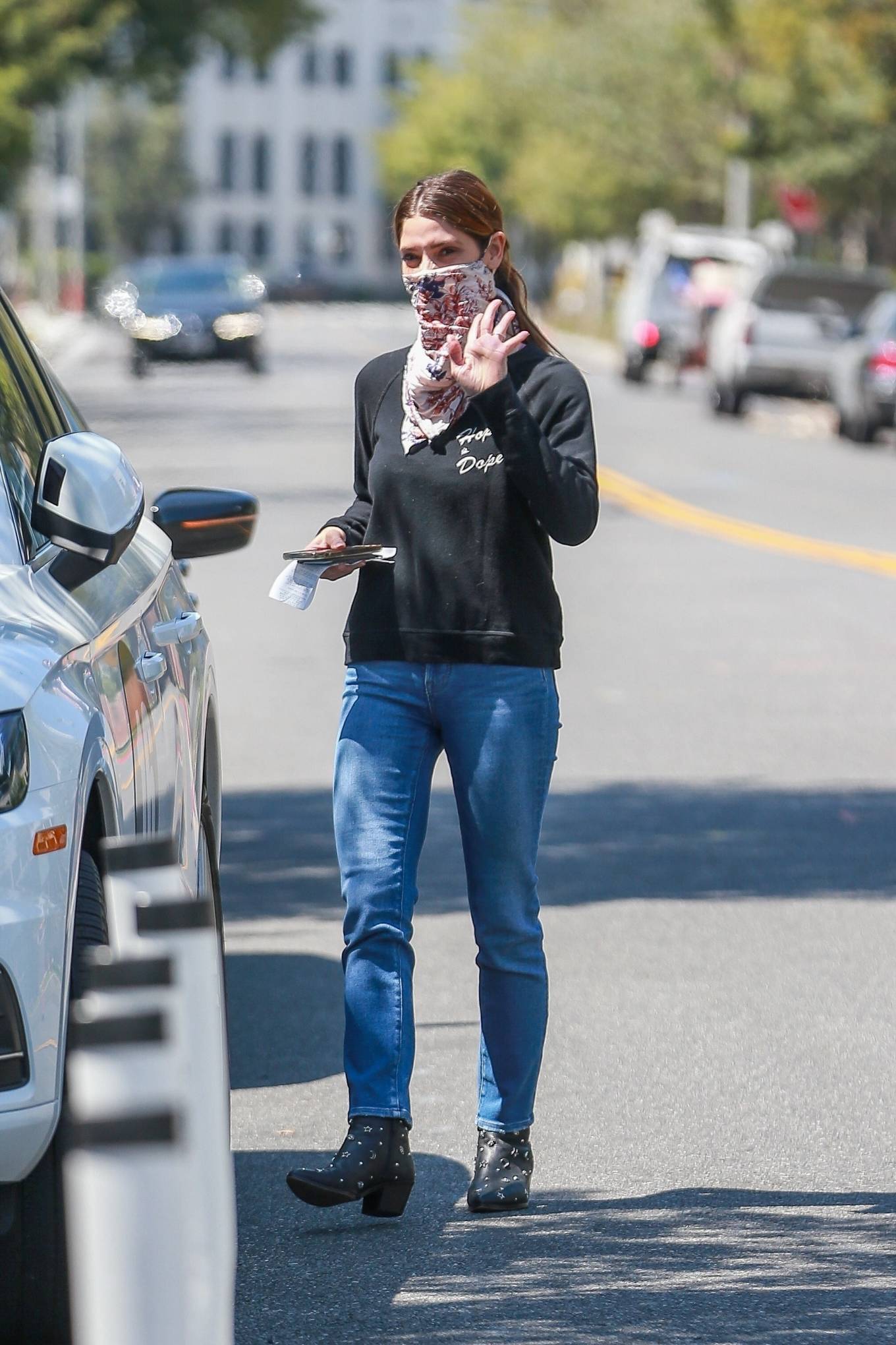 Ashley Greene 2020 : Ashley Greene – running errands in Beverly Hills-10
