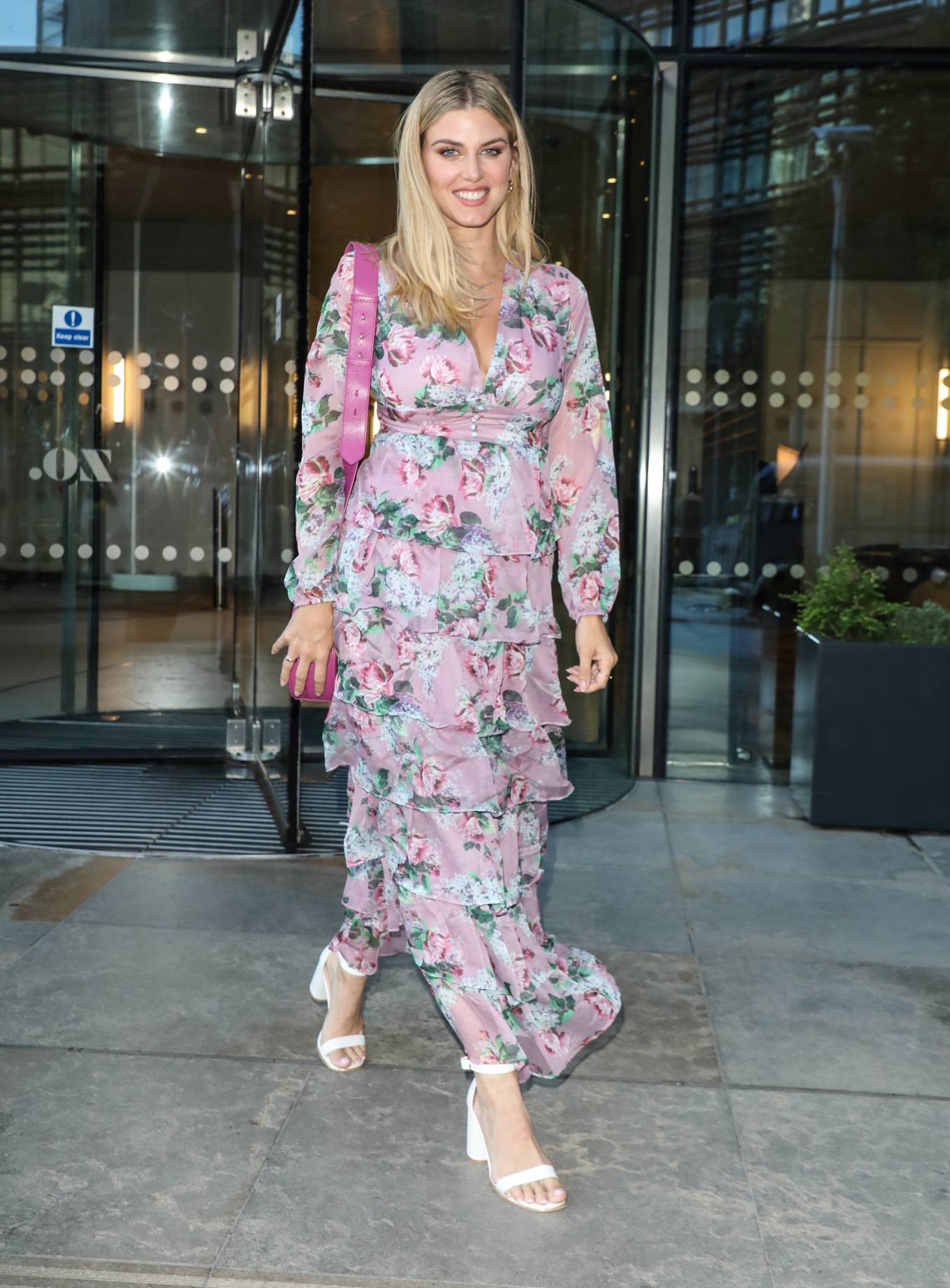 Ashley James 2022 : Ashley James – Arriving at her GB News radio show in London-02