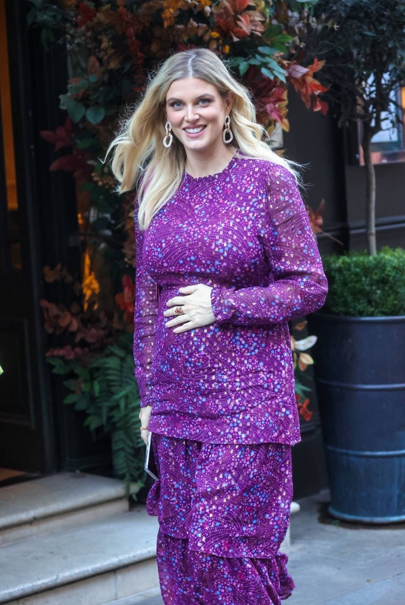 Ashley James – Revealing her baby bump as she exits Hollyoaks special ...
