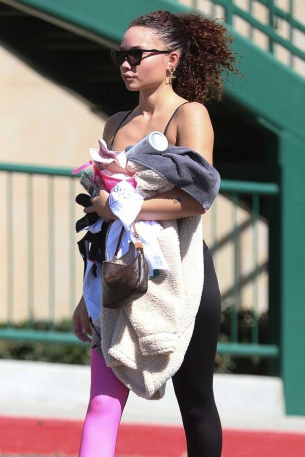 Ashley Moore - Arrives at Pilates Class