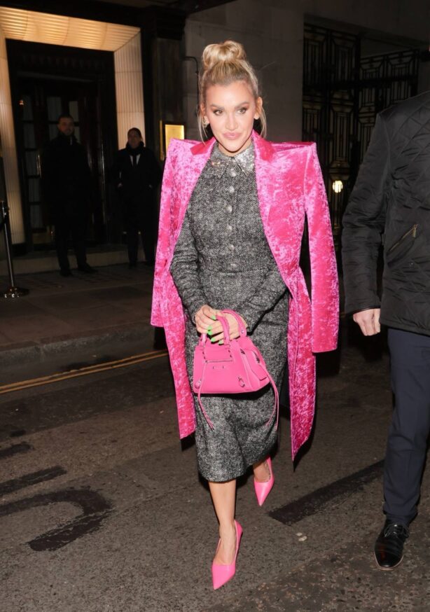 Ashley Roberts - Attending Kelly Hoppen's CBE Party at Langan's Brasserie in London