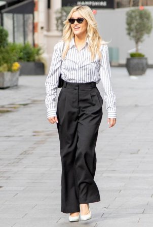 Ashley Roberts - Seen at the Global Studios in London