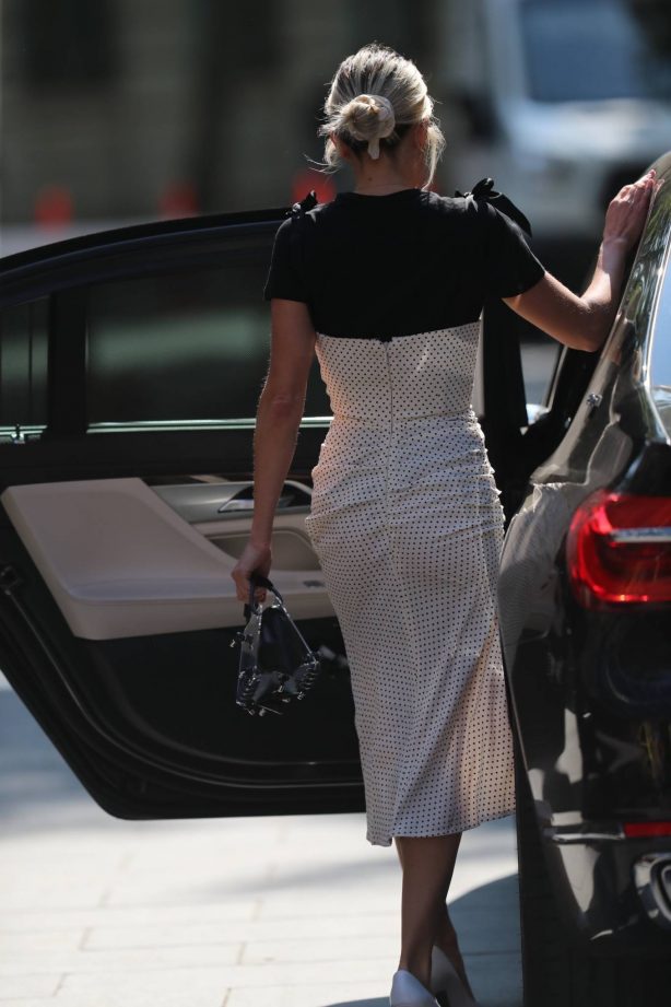 Ashley Roberts - Seen leaving the Global studios in polka dot dress