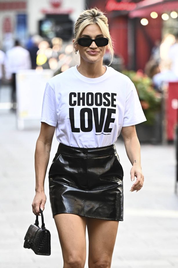 Ashley Roberts - Spotted leaving after the Heart Breakfast Show in London