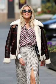 Ashley Roberts - Spotted leaving the Global studios