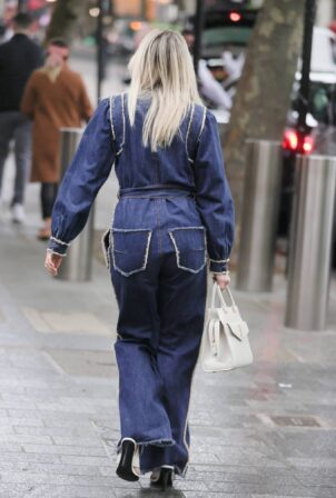 Ashley Roberts - Steps out in denim from Herat radio in London