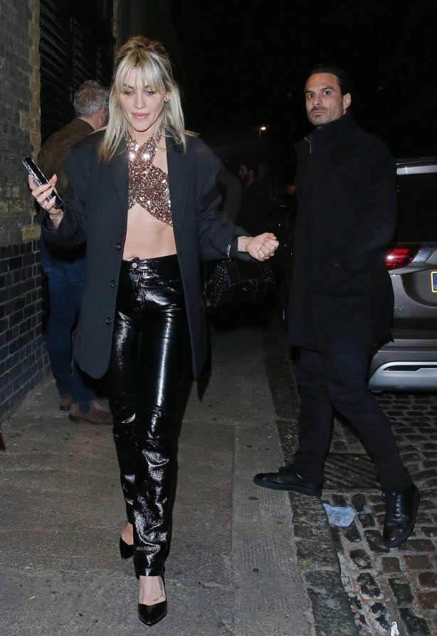 Ashley Roberts - With a mystery man Leaving the Chiltern Firehouse in London